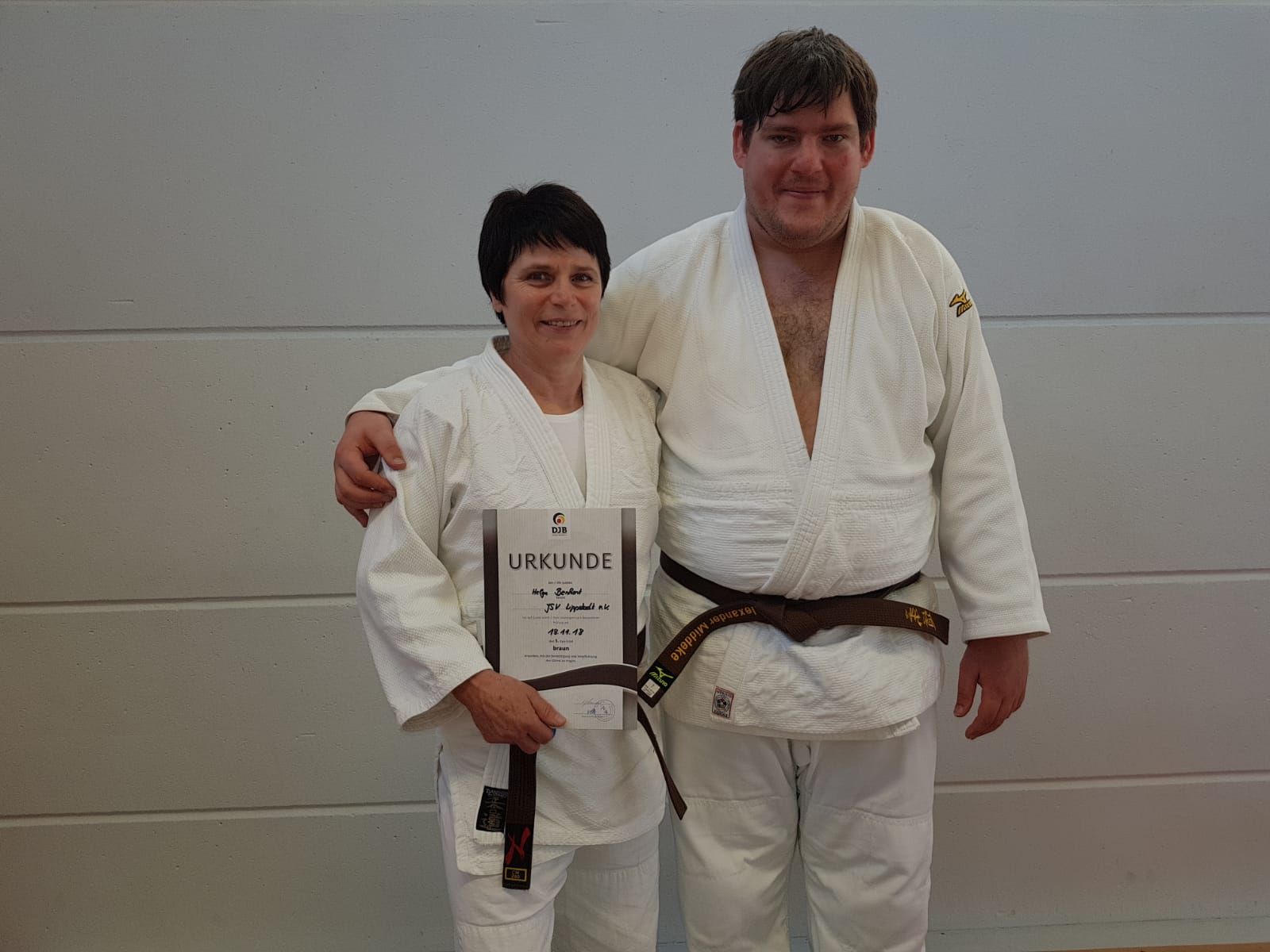 Zwei Judoka bestehen Prüfung zum 1. Kyu