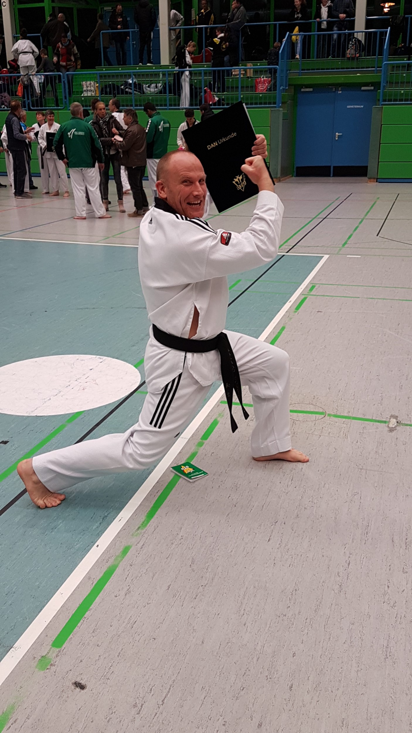 Doppelt erfolgreiche Taekwondo-Danprüfung