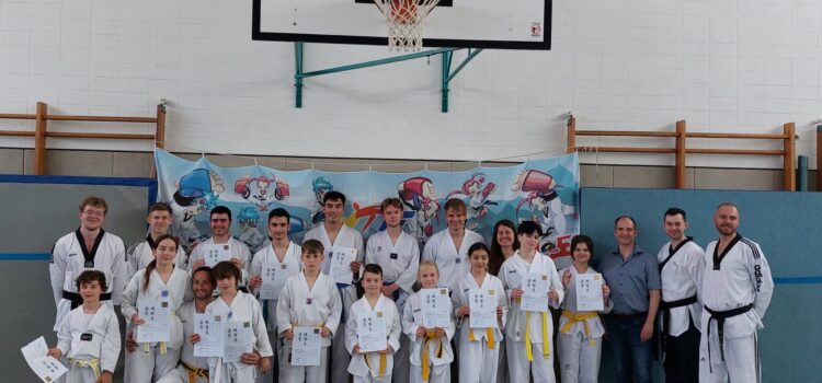 Größte Taekwondo Kup-Prüfung seit Jahren